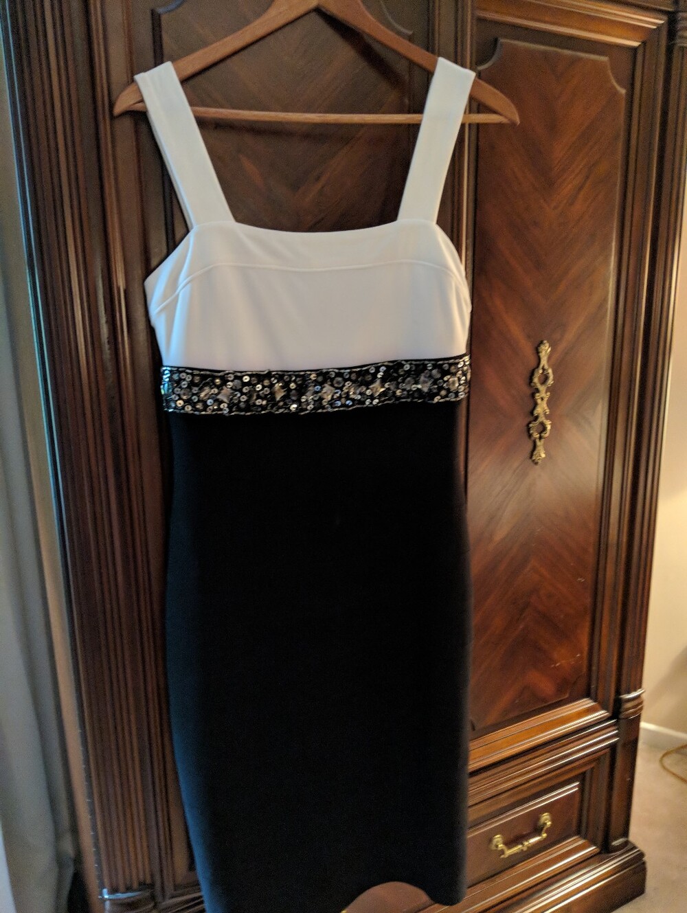 Frank Lyman Midi Dress with Sequins